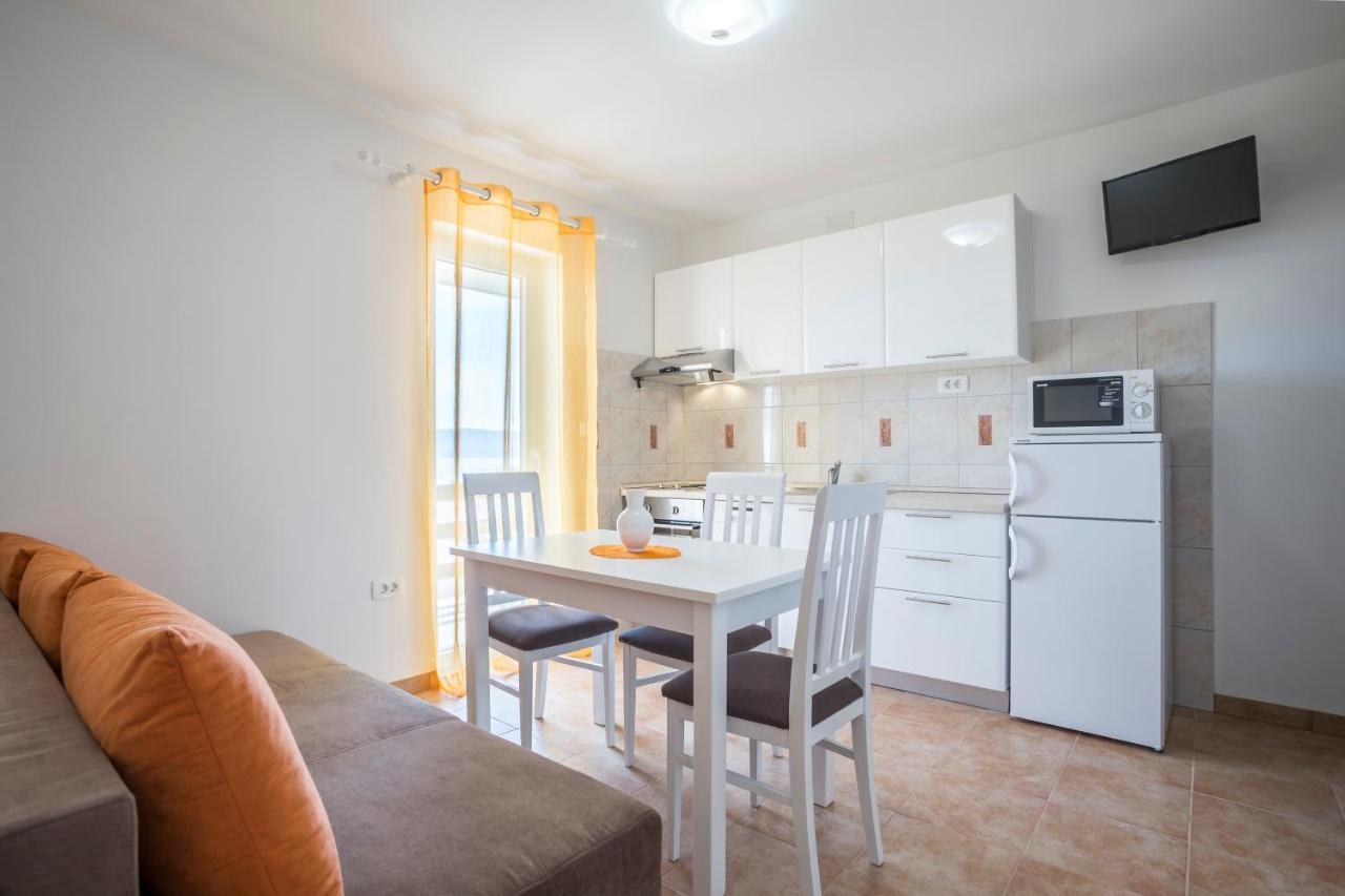 Apartmani Bezmalinovic Bol Eksteriør billede